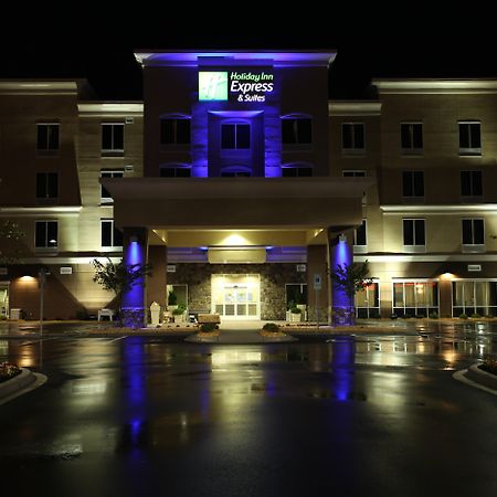 Holiday Inn Express Hotel & Suites Goldsboro - Base Area By Ihg Esterno foto