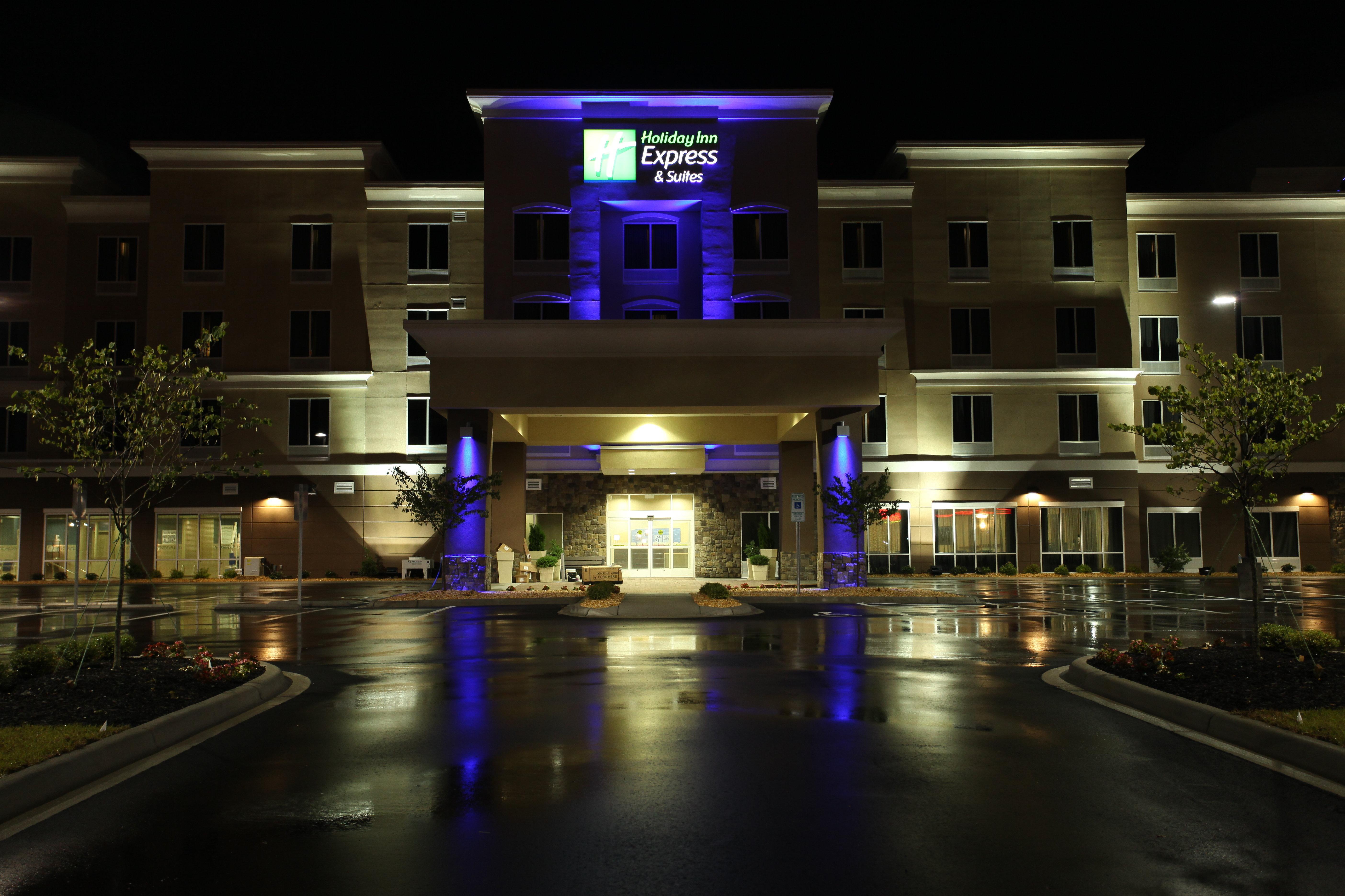 Holiday Inn Express Hotel & Suites Goldsboro - Base Area, An Ihg Hotel Esterno foto